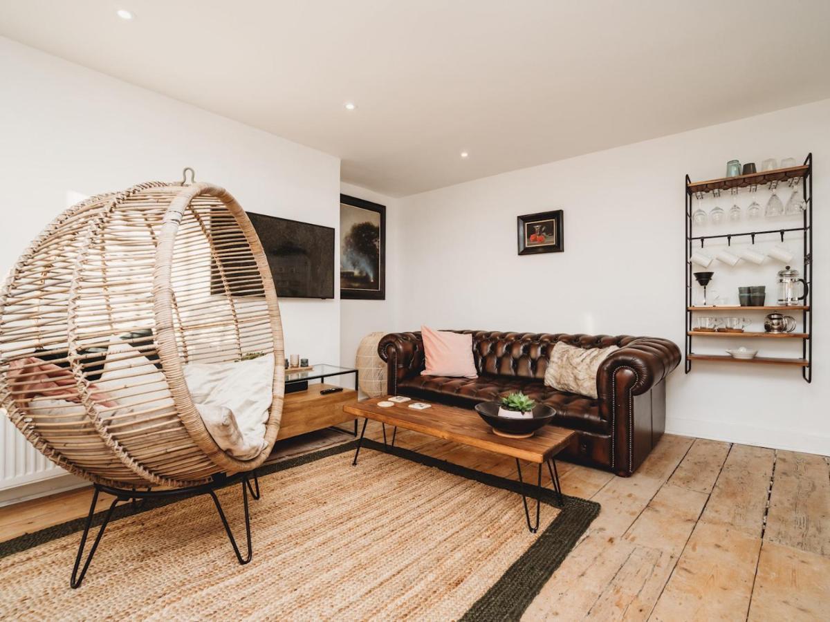 Pass The Keys Stylish 2 Bed Eco Flat In The Heart Of Bath Apartment Exterior photo
