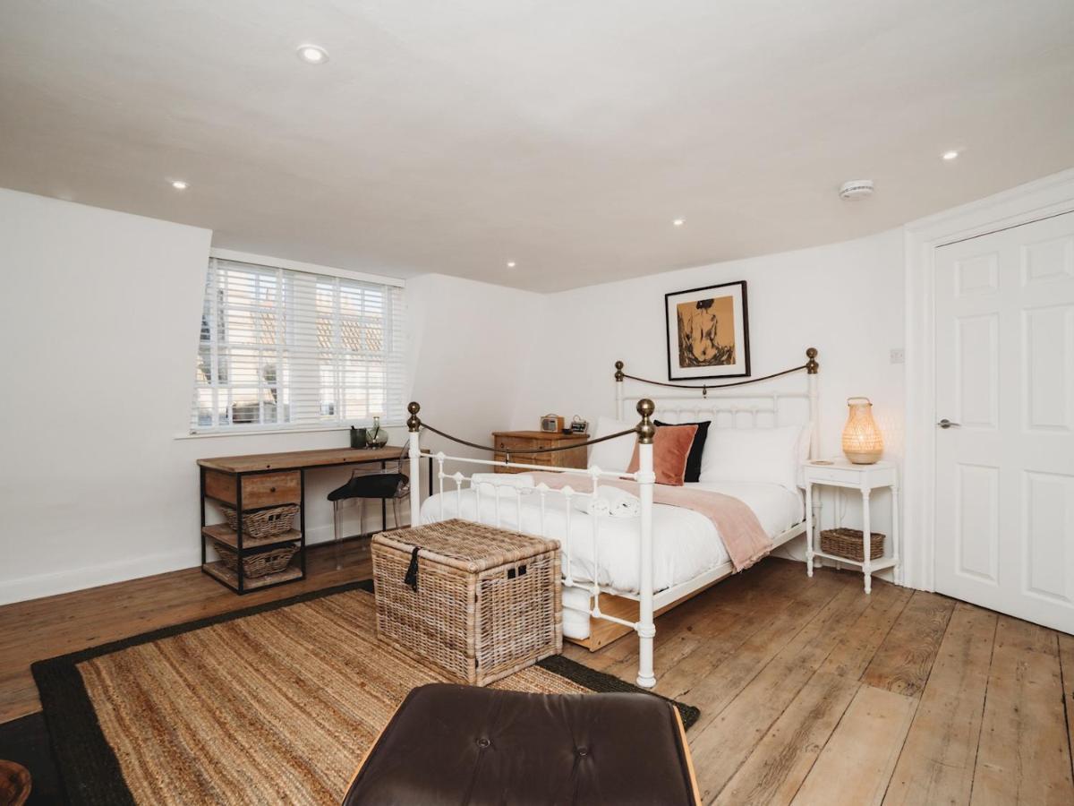 Pass The Keys Stylish 2 Bed Eco Flat In The Heart Of Bath Apartment Exterior photo