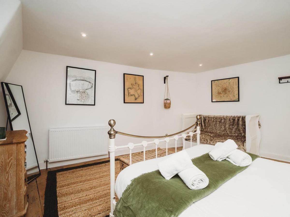 Pass The Keys Stylish 2 Bed Eco Flat In The Heart Of Bath Apartment Exterior photo